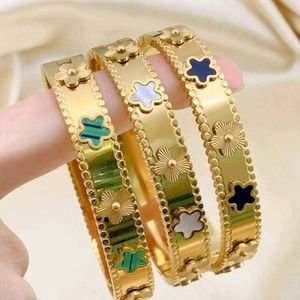 1 piece Colorful Five-pointed Star Design Women's Wide Cuff Bracelet  Golden